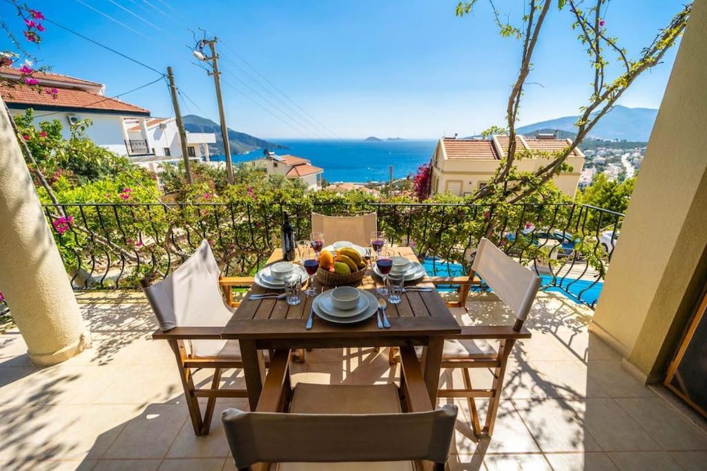 Azure Apartment With Sea View In Kalkan Eksteriør billede