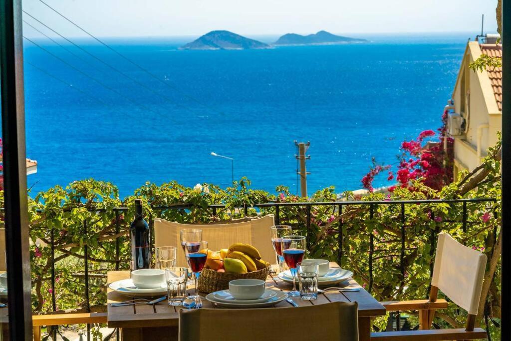 Azure Apartment With Sea View In Kalkan Eksteriør billede