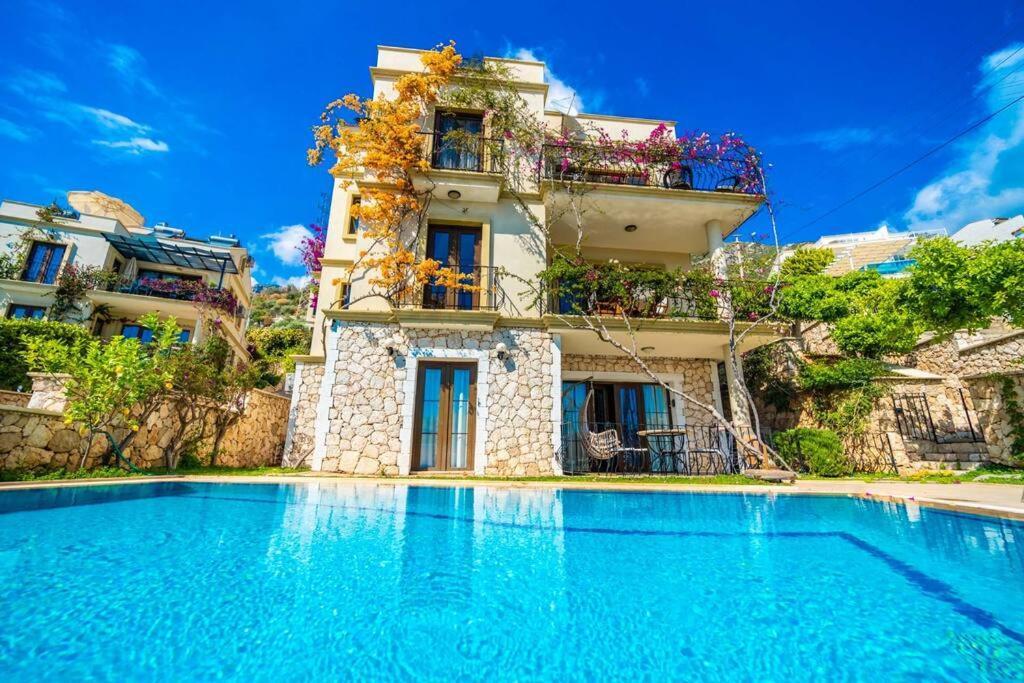 Azure Apartment With Sea View In Kalkan Eksteriør billede