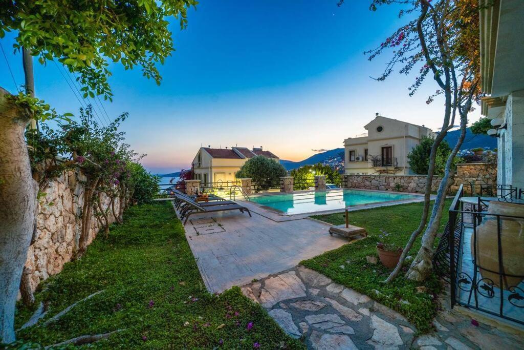 Azure Apartment With Sea View In Kalkan Eksteriør billede