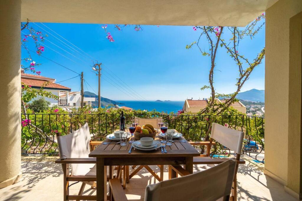 Azure Apartment With Sea View In Kalkan Eksteriør billede